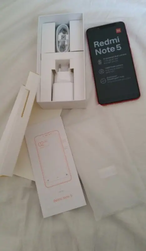 Test / review: Smartphone Xiaomi Redmi Note 5: the best smartphone under 200 euros? 7 content redmi footnote 5 box